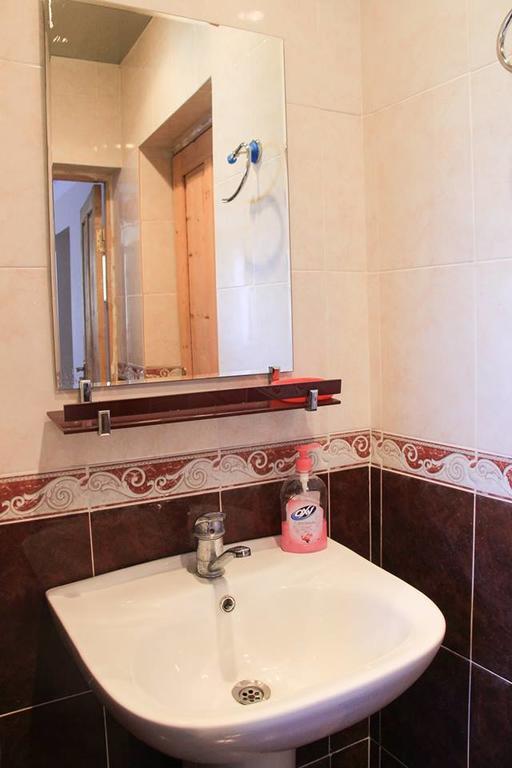 Dodo Japaridze Guesthouse Mestia Exteriér fotografie